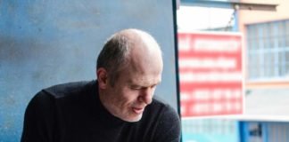 Las mascotas ayudan a las personas mayores a mantenerse activos, sanos y conectados.