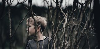 Mentir a los niños, podría convertirlos en adultos psíquico y socialmente inestables.