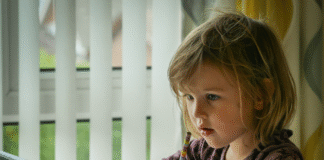 Mi robot terapeuta: La ética de los chatbots de IA para salud mental infantil