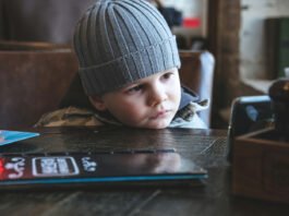 Usar un smartphone antes de los 13 años podría perjudicar la salud mental de por vida