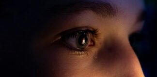 El ciberacoso, en cualquiera de sus formas, puede ser traumático para los niños.